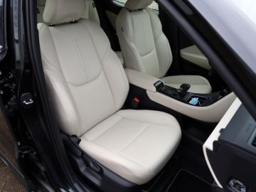 Lexus LBX